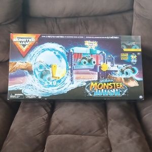 Monster Jam Megaladon Monster Wash